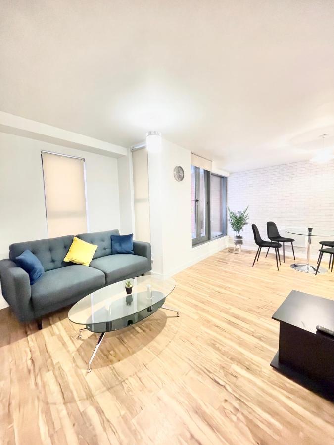 Lovely 2 - Bedroom Condo In Manchester City Centre Экстерьер фото